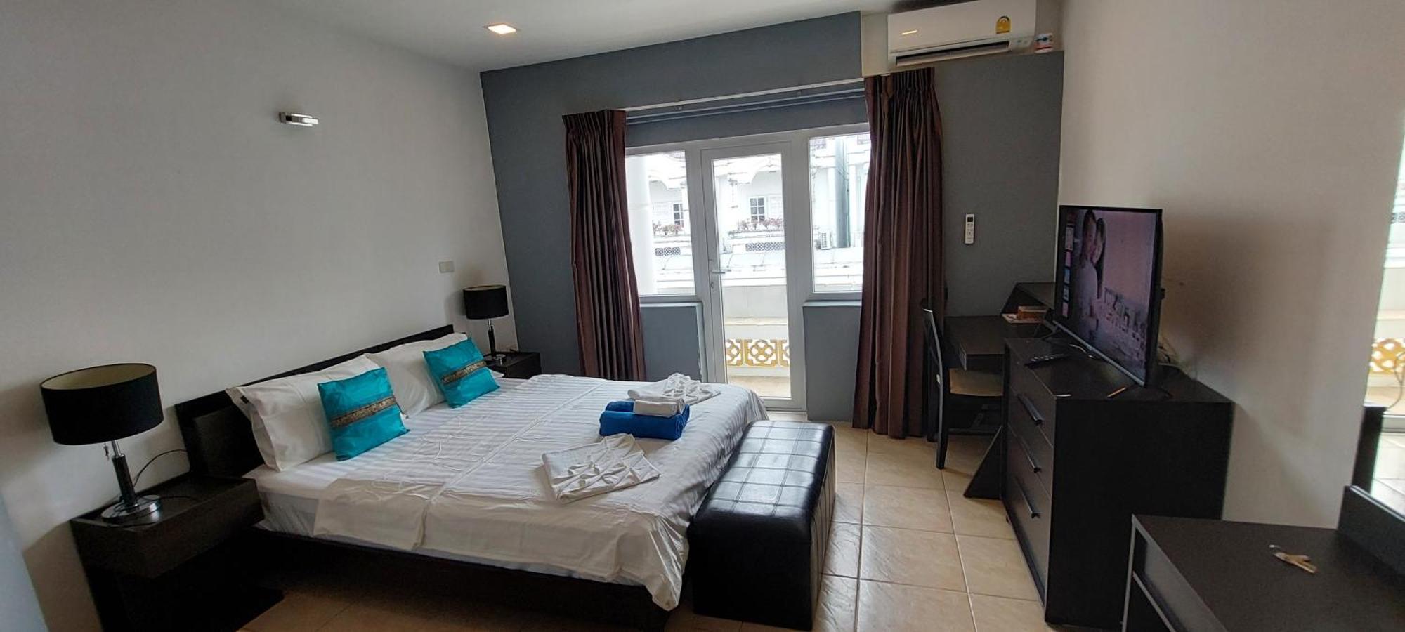 Cafe De Paris Hotel Patong ภายนอก รูปภาพ