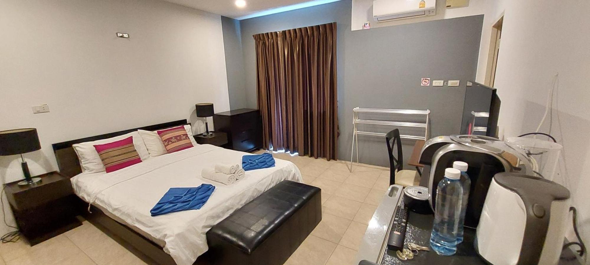 Cafe De Paris Hotel Patong ภายนอก รูปภาพ