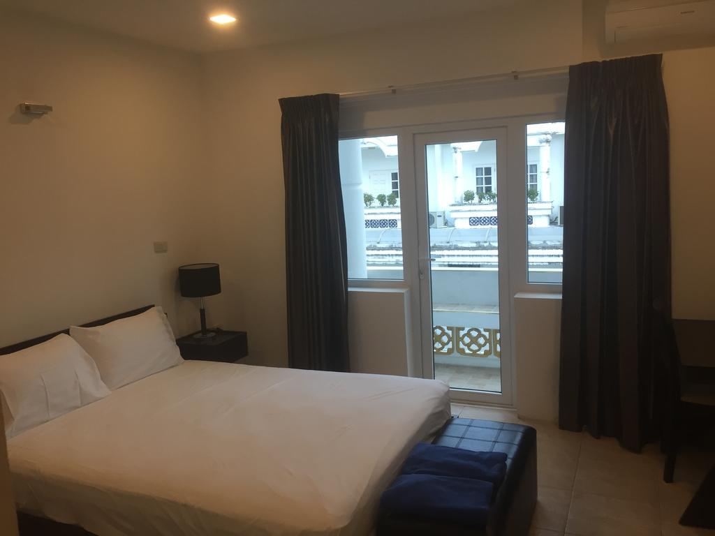 Cafe De Paris Hotel Patong ภายนอก รูปภาพ